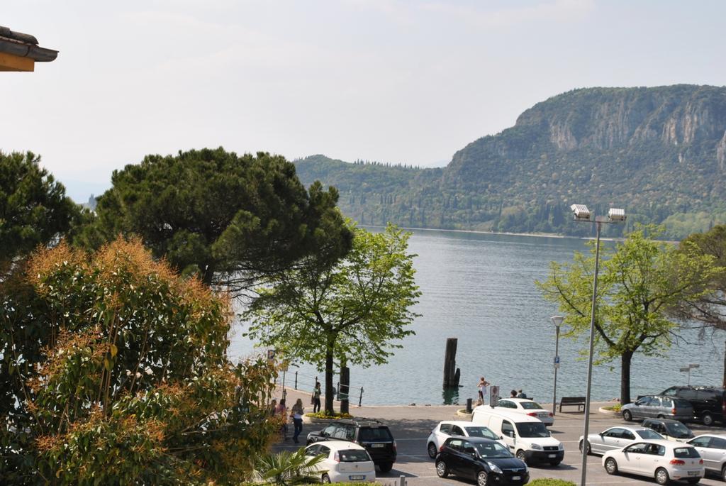 Albergo Alla Rocca Garda  Exteriér fotografie